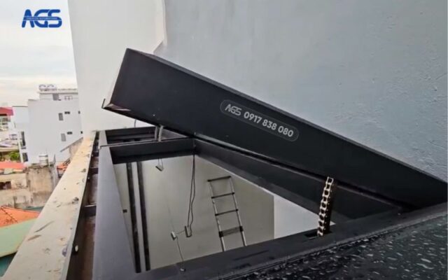 Mái kính mở hất tự động nhập khẩu, lấy sáng, thông gió tốt