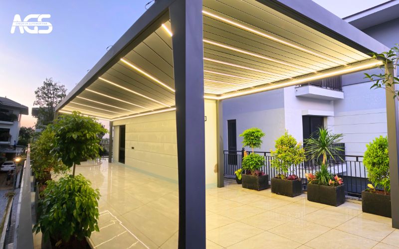 Mái tích hợp đèn LED, tạo không gian cực kỳ sang trọng