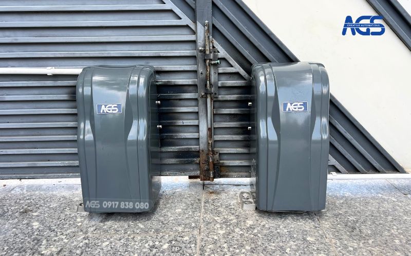 Mẫu mô tơ màu xám phù hợp với hệ cổng có sẵn