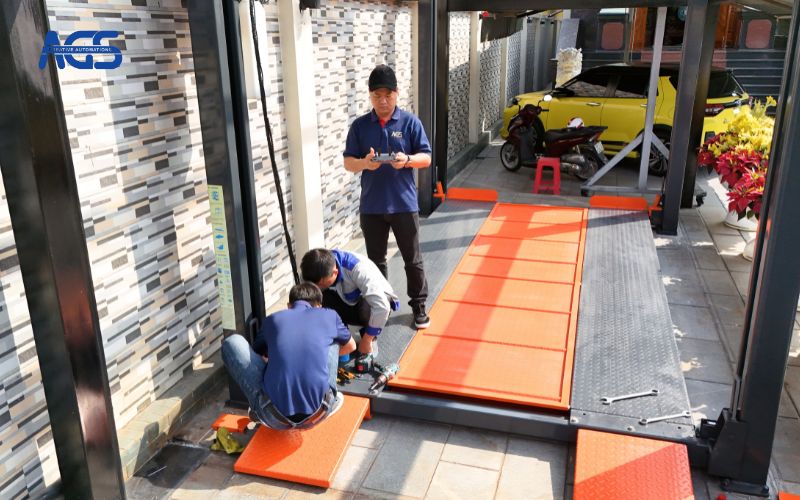 Từng công đoạn được thực hiện tỉ mỉ, kỹ càng