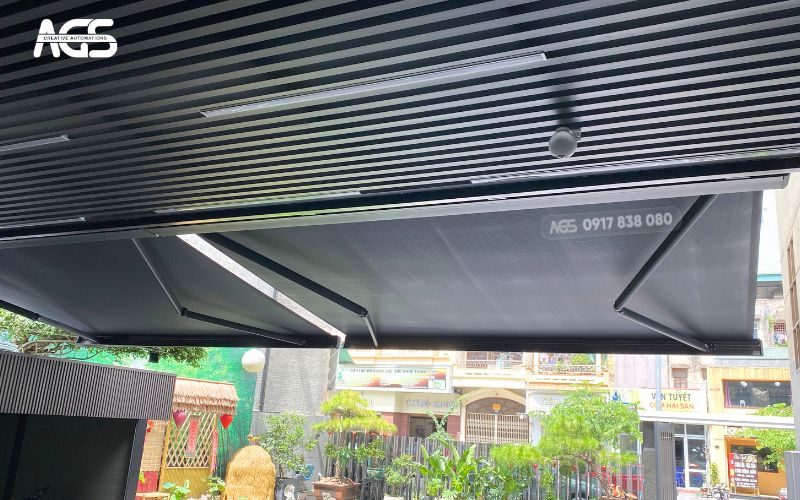 Mái che tăng tính thẩm mỹ cho khu vực mặt tiền