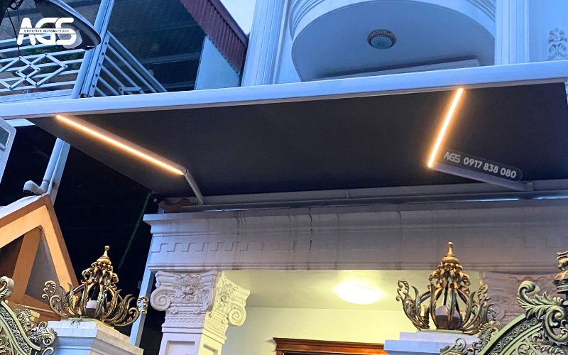 Sản phẩm có đầy đủ hệ đèn Led thông minh.