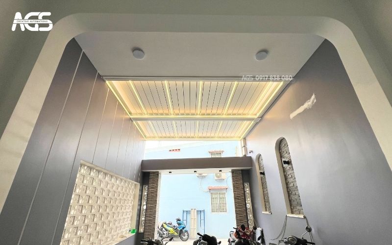 Sản phẩm được lắp đặt kỹ lưỡng, tạo nên không gian mặt tiền cực chất.