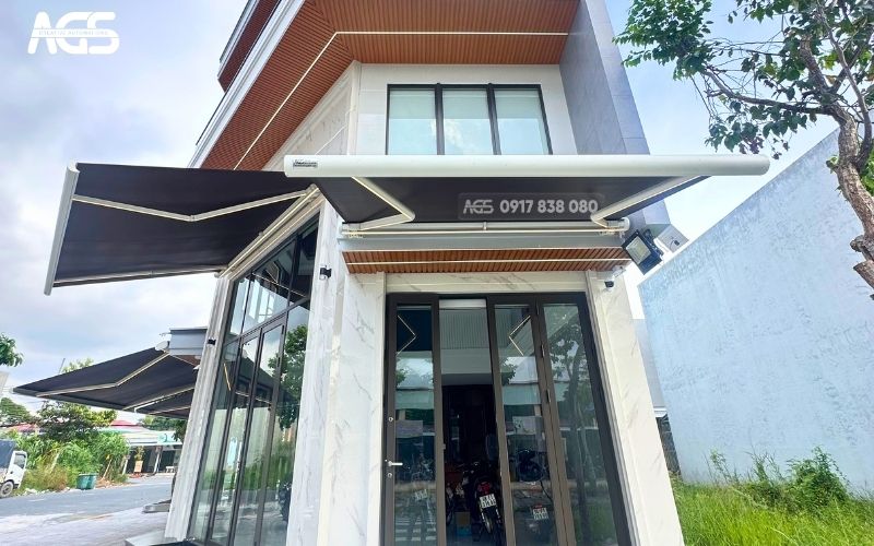 Các mái che AGS tăng thêm phần sang trọng cho tiệm vàng.