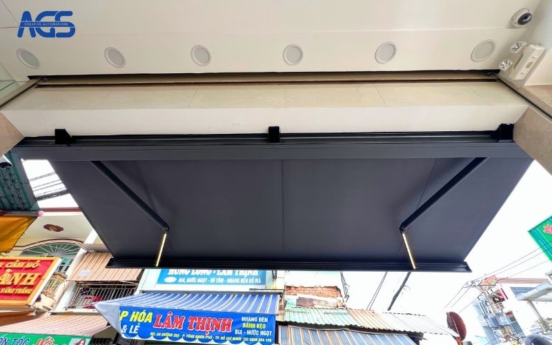 Mái che lắp trên bát treo chắc chắn do AGS thiết kế.