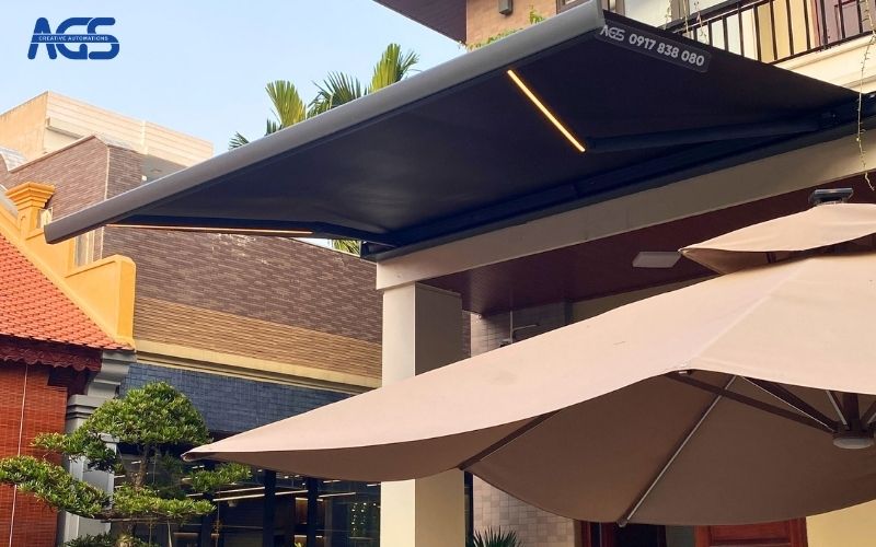 Sản phẩm che mưa nắng toàn bộ khu vực tam cấp