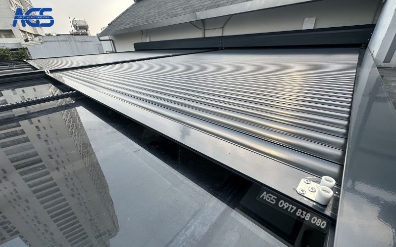 Mái nhôm cuốn làm từ nhôm cao cấp, có độ bền hàng chục năm